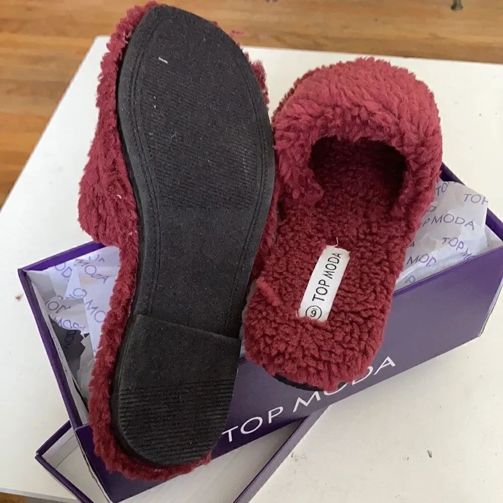Top Moda Faux Fur Slippers - Picture 5 of 5